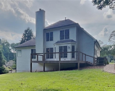 1025 Russell Point - Photo Thumbnail 21