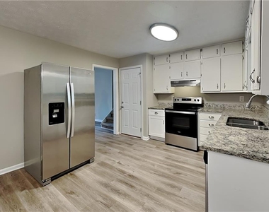 5104 Dogwood Hills Drive - Photo Thumbnail 3
