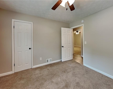 5104 Dogwood Hills Drive - Photo Thumbnail 12