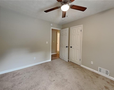 5104 Dogwood Hills Drive - Photo Thumbnail 11