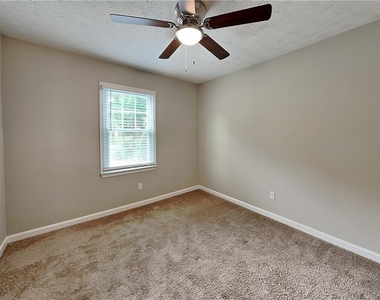 5104 Dogwood Hills Drive - Photo Thumbnail 10