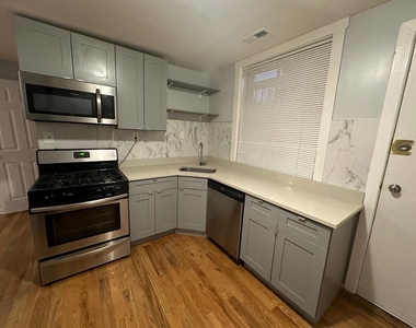 2606 W Le Moyne Street - Photo Thumbnail 6