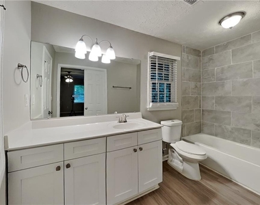 3643 S Marlborough Drive - Photo Thumbnail 9