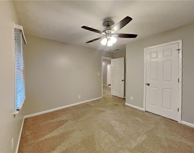 3643 S Marlborough Drive - Photo Thumbnail 12
