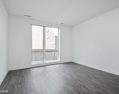 3418 N Lincoln Avenue - Photo Thumbnail 5