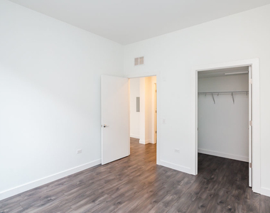 3418 N Lincoln Avenue - Photo Thumbnail 7
