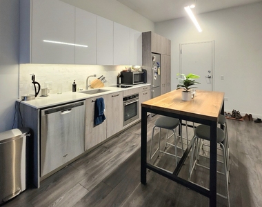 3418 N Lincoln Avenue - Photo Thumbnail 16