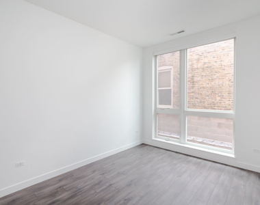 3418 N Lincoln Avenue - Photo Thumbnail 9