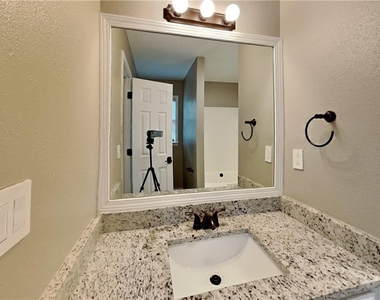 23 Mindy Court - Photo Thumbnail 7