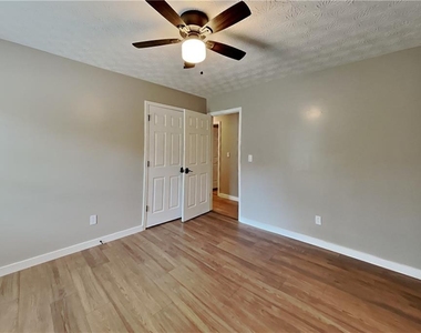 23 Mindy Court - Photo Thumbnail 11