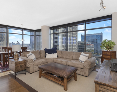 100 E 14th Street - Photo Thumbnail 1
