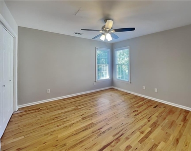 1037 Ashfern Walk - Photo Thumbnail 15