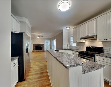 1037 Ashfern Walk - Photo Thumbnail 4