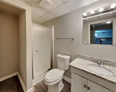 3371 Chatsworth Way - Photo Thumbnail 15
