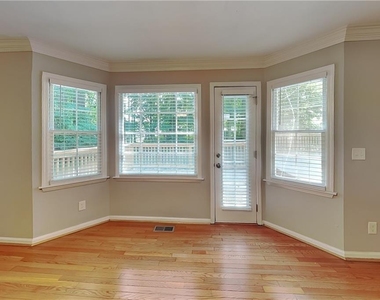 3371 Chatsworth Way - Photo Thumbnail 1