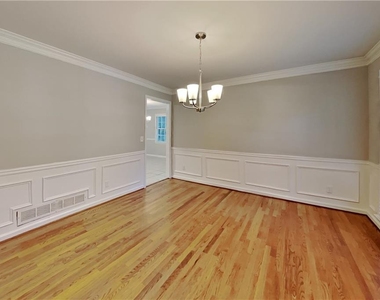 3371 Chatsworth Way - Photo Thumbnail 6