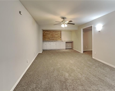 3371 Chatsworth Way - Photo Thumbnail 17