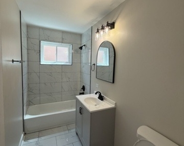 5321 S Kostner Avenue - Photo Thumbnail 9