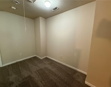 1045 Township Circle - Photo Thumbnail 21