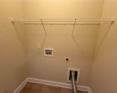 1045 Township Circle - Photo Thumbnail 13