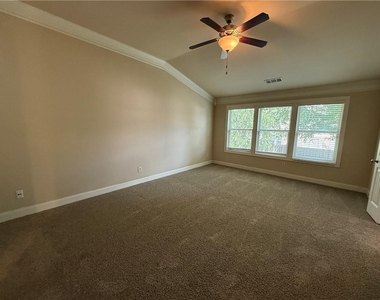 1045 Township Circle - Photo Thumbnail 25