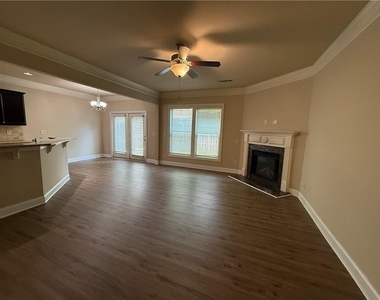1045 Township Circle - Photo Thumbnail 4