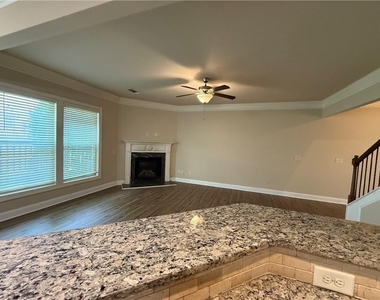 1045 Township Circle - Photo Thumbnail 16