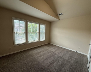 1045 Township Circle - Photo Thumbnail 37