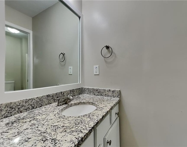 4808 Chafin Point Court - Photo Thumbnail 15