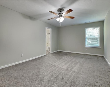 4808 Chafin Point Court - Photo Thumbnail 10