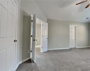 4808 Chafin Point Court - Photo Thumbnail 6