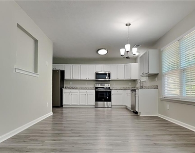 4808 Chafin Point Court - Photo Thumbnail 4