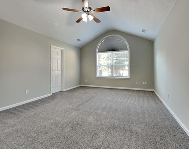 4808 Chafin Point Court - Photo Thumbnail 7