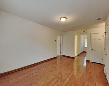 4709 Crest Knoll Drive Se - Photo Thumbnail 16