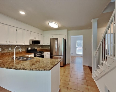 4709 Crest Knoll Drive Se - Photo Thumbnail 4