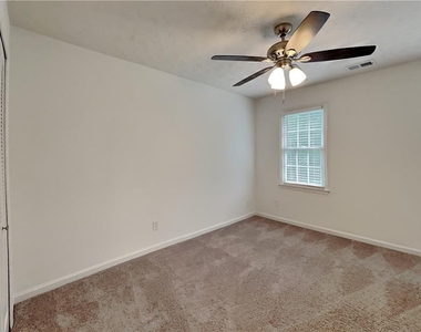 4709 Crest Knoll Drive Se - Photo Thumbnail 10