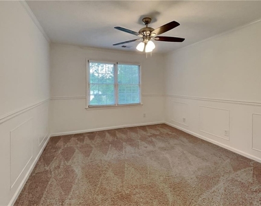 4709 Crest Knoll Drive Se - Photo Thumbnail 11