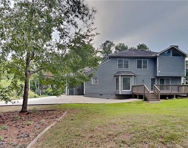 4709 Crest Knoll Drive Se - Photo Thumbnail 18