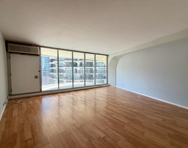 300 N State Street - Photo Thumbnail 5