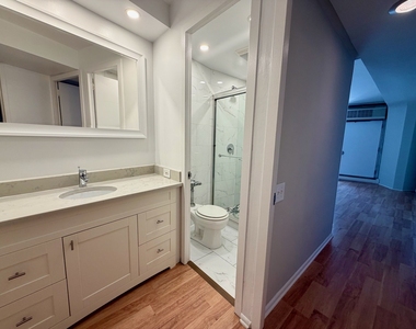 300 N State Street - Photo Thumbnail 9