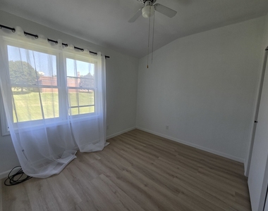 409 N Main Street - Photo Thumbnail 11