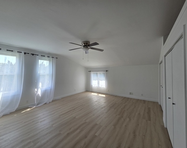409 N Main Street - Photo Thumbnail 5