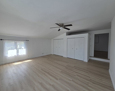 409 N Main Street - Photo Thumbnail 6