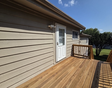 409 N Main Street - Photo Thumbnail 2