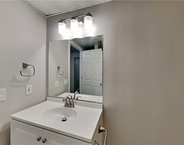 1620 Berryhill Road - Photo Thumbnail 15