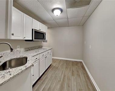 1620 Berryhill Road - Photo Thumbnail 19