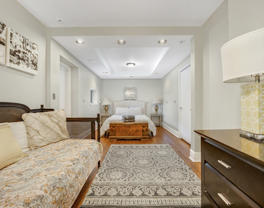 4560 S Michigan Avenue - Photo Thumbnail 21