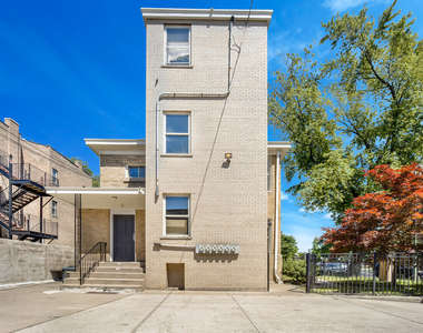 4560 S Michigan Avenue - Photo Thumbnail 26