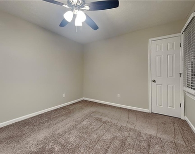 2245 Huntington Drive - Photo Thumbnail 11