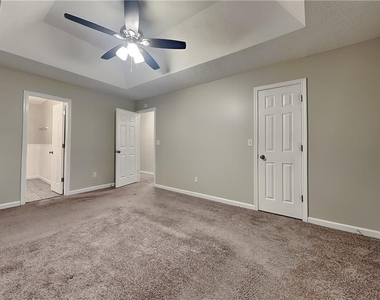 2245 Huntington Drive - Photo Thumbnail 8
